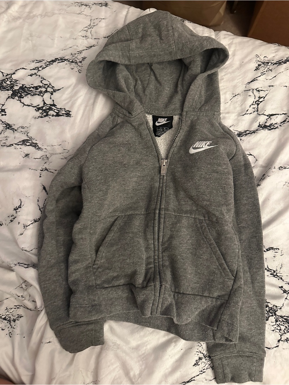 Nike size 6 sweatshirt good condition